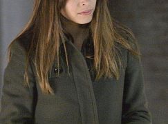Beauty and the Beast: 2x18 Cat and Mouse - zdjęcia promocyjne