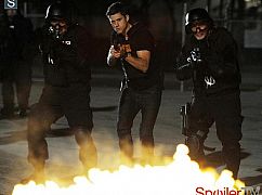 Graceland: 2x05 H-a-Double-P-Y - zdjęcia promocyjne