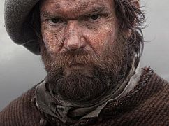 Zdjęcia promocyjne obsady 1 sezonu serialu Outlander