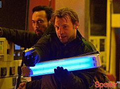 Wirus: 1x08 Creatures of the Night - zdjęcia promocyjne