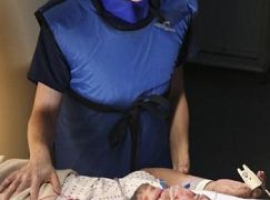 Chirurdzy: 11x01 I Must Have Lost It on the Wind - zdjęcia promocyjne