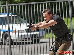 Chicago PD: 2x01 Call it Macaroni - zdjęcia promocyjne