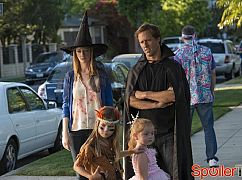 Married: 1x09 Halloween - zdjęcia promocyjne