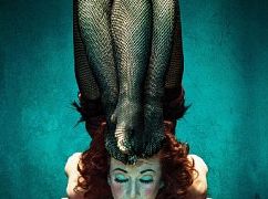Plakaty promocyjne 4 sezonu serialu American Horror Story
