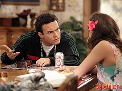 The Goldbergs: 2x05 Family Takes Care of Beverly - zdjęcia promocyjne