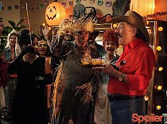 The Goldbergs: 2x05 Family Takes Care of Beverly - zdjęcia promocyjne