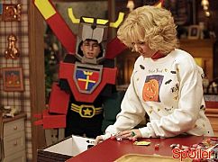 The Goldbergs: 2x05 Family Takes Care of Beverly - zdjęcia promocyjne