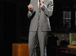 Mulaney: 1x05 In the Name of the Mother, and the Son and the Holy Andre - zdjęcia promocyjne