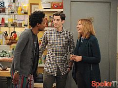 Mulaney: 1x05 In the Name of the Mother, and the Son and the Holy Andre - zdjęcia promocyjne