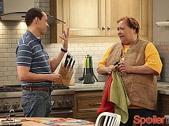 Dwóch i pół: 12x02 A Chic Bar In Ibiza - zdjęcia promocyjne