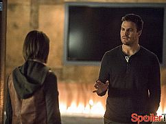 Arrow: 3x05 The Secret Origin of Felicity Smoak - zdjęcia promocyjne