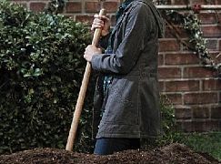 The Millers: 2x06 Diggin’ Up Bones - zdjęcia promocyjne