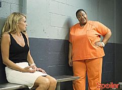 Benched: 1x03 Hooked & Booked - zdjęcia promocyjne