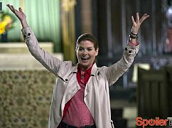 The Mysteries of Laura: 1x09 The Mystery of the Dysfunctional Dynasty - zdjęcia promocyjne