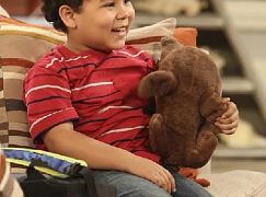 Dwóch i pół: 12x05 Oontz. Oontz. Oontz. - zdjęcia promocyjne