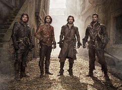 Zdjecia promocyjne obsady 2 sezonu serialu Muszkieterowie