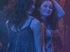 Niepokorni: 5x01 Milk of the Gods - zdjęcia promocyjne