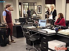 Cristela: 1x11 Dead Arm - zdjęcia promocyjne
