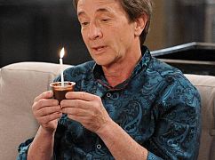 Mulaney: 1x13 Life is a Series of Different Apartments - zdjęcia promocyjne