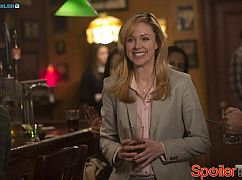The Mysteries of Laura: 1x15 The Mystery of the Alluring Au Pair - zdjęcia promocyjne