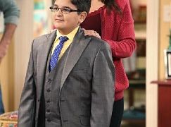 Cristela: 1x16 Confirmation - zdjęcia promocyjne