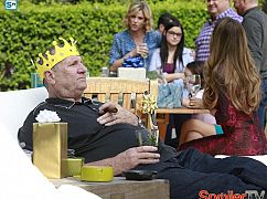 Współczesna rodzina: 6x19 Grill, Interrupted - zdjęcia promocyjne