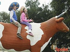 Pępek świata: 6x19 Siblings and Sombreros - zdjęcia promocyjne