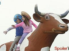 Pępek świata: 6x19 Siblings and Sombreros - zdjęcia promocyjne