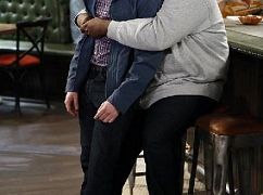 Undateable: 2x03 An Imaginary Torch Walks Into A Bar - zdjęcia promocyjne