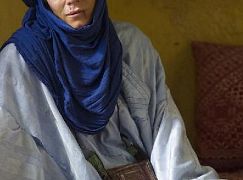 American Odyssey: 1x01 Gone Elvis - zdjęcia promocyjne