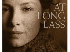 Plakaty promocyjne 1 sezonu serialu Outlander