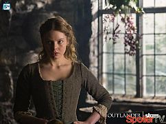 Outlander: 1x10 By the Pricking of My Thumbs - zdjęcia promocyjne