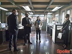 The Flash: 1x19 Who is Harrison Wells? - zdjęcia promocyjne