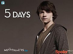 Plakaty odliczające do nowych odcinków seriali CW w 2015 roku