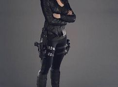 Zdjęcia promocyjne obsady 1 sezonu serialu Dark Matter