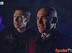 Arrow: 3x23 My Name is Oliver Queen - zdjęcia promocyjne