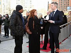 The Mysteries of Laura: 1x21 The Mystery of the Deceased Documentarian - zdjęcia promocyjne