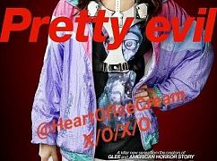 Plakaty promocyjne 1 sezonu serialu Scream Queens