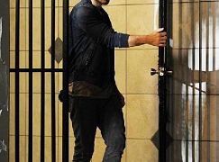 Graceland: 3x05 Pinon Tree - zdjęcia promocyjne