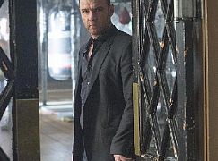 Ray Donovan: 3x07 All Must Be Loved - zdjęcia promocyjne