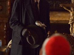 Wirus: 2x08 Intruders - zdjęcia promocyjne