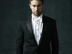 Zdjęcia promocyjne obsady 1 sezonu serialu Blood and Oil