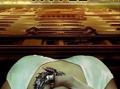 Plakaty promocyjne 5 sezonu serialu American Horror Story