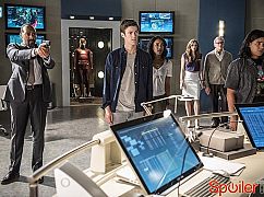The Flash: 2x01 The Man Who Saved Central City - zdjęcia promocyjne