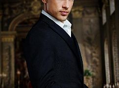 Zdjęcia promocyjne obsady 2 sezonu serialu The Royals