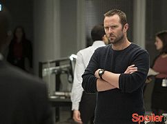 Blacklist: 1x08 Persecute Envoys - zdjęcia promocyjne