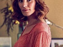 Zdjęcia promocyjne obsady 1 sezonu serialu Childhood's End