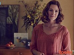 Zdjęcia promocyjne obsady 1 sezonu serialu Childhood's End