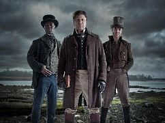 Zdjęcia promocyjne obsady 1 sezonu serialu The Frankenstein Chronicles