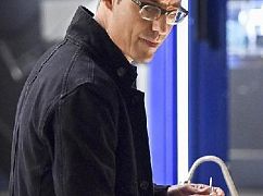 The Flash: 2x06 Enter Zoom - zdjęcia promocyjne